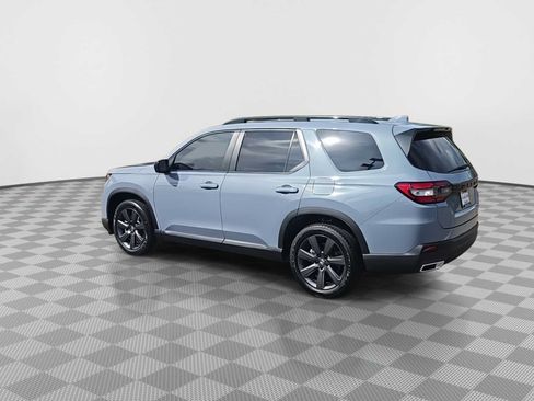 Certified 2025 Honda Pilot Sport image 6