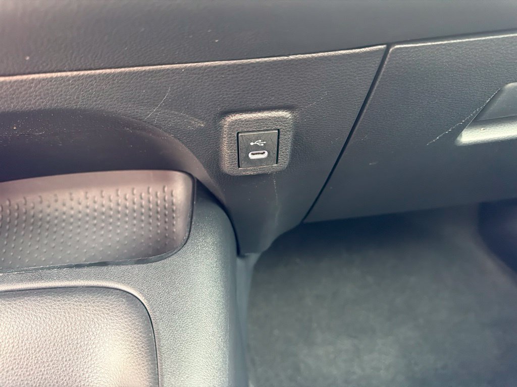Used 2025 Toyota Corolla LE FWD image 57