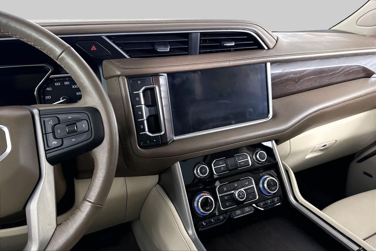 Used 2021 GMC Yukon Denali w/ Denali Premium Package RWD image 7