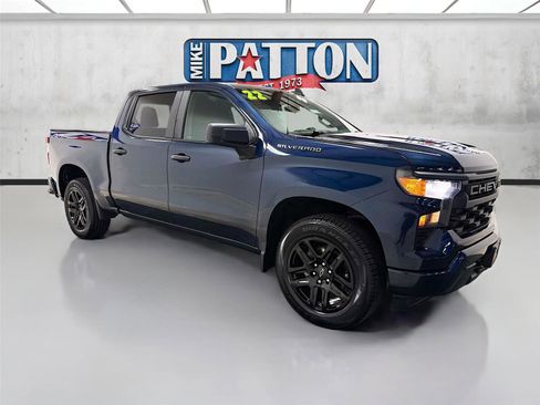 Used 2022 Chevrolet Silverado 1500 Custom image 1