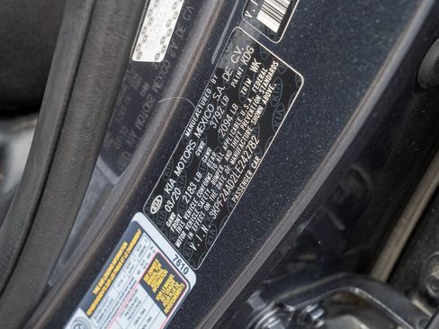 Used 2020 Kia Forte LXS image 18