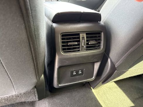 Certified 2024 Nissan Rogue SV FWD image 14