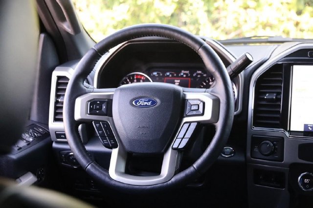 Used 2022 Ford F350 Lariat w/ Black Appearance Package AWD/4WD image 25
