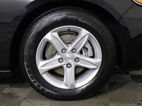 Used 2025 Chevrolet Malibu LS image 18