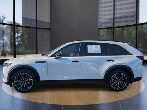 Certified 2025 MAZDA CX-70 Plug-In Hybrid w/ Premium Pkg image 6