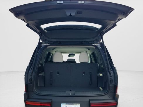 New 2026 Hyundai Santa Fe SE FWD image 10