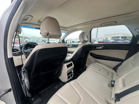Used 2017 Ford Edge Titanium w/ Technology Package image 17