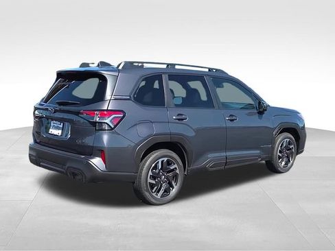 Used 2025 Subaru Forester Limited AWD/4WD image 5