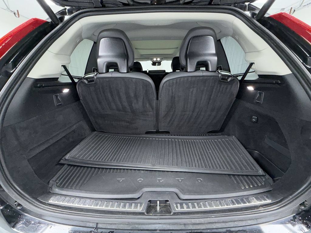 Used 2024 Volvo XC90 B6 Plus AWD/4WD image 16