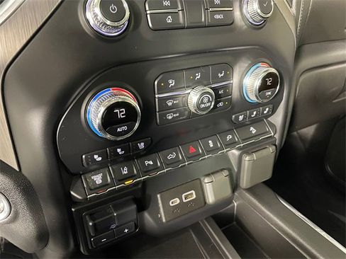 Used 2020 GMC Sierra 3500 Denali w/ Denali Ultimate Package image 8