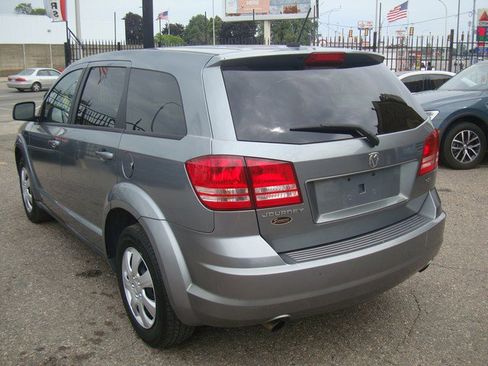 Used 2009 Dodge Journey SXT image 3