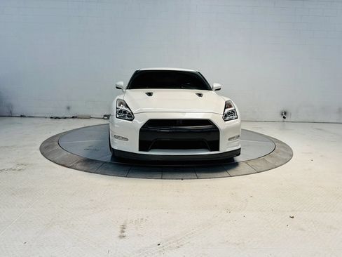 Used 2013 Nissan GT-R Premium AWD/4WD image 11
