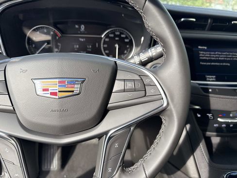 New 2026 Cadillac XT5 Luxury w/ LPO, Floor Liner Package image 32