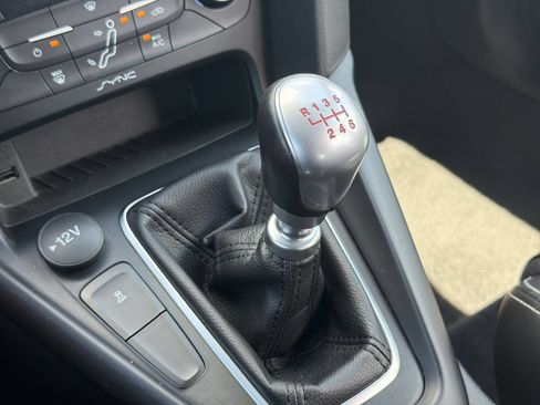 Used 2018 Ford Focus ST w/ Equipment Group 401A FWD image 36