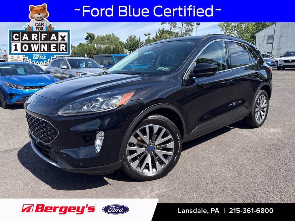 Used 2022 Ford Escape Titanium w/ Class II Trailer Tow Package AWD/4WD image 1