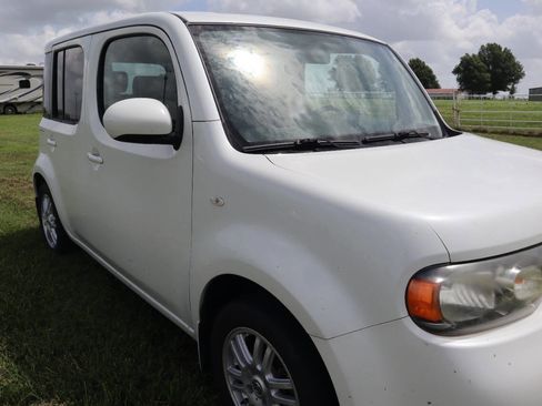 Used 2012 Nissan Cube 1.8 S w/ Indigo Limited Edition Pkg FWD image 21