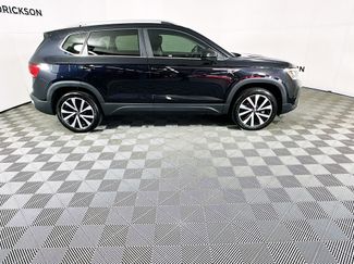 Used 2024 Volkswagen Taos SE video 2