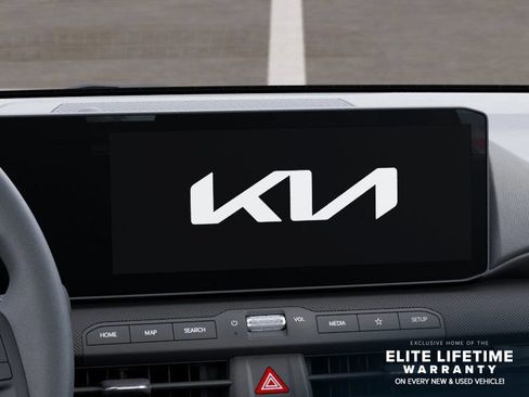 New 2026 Kia K4 FWD image 21