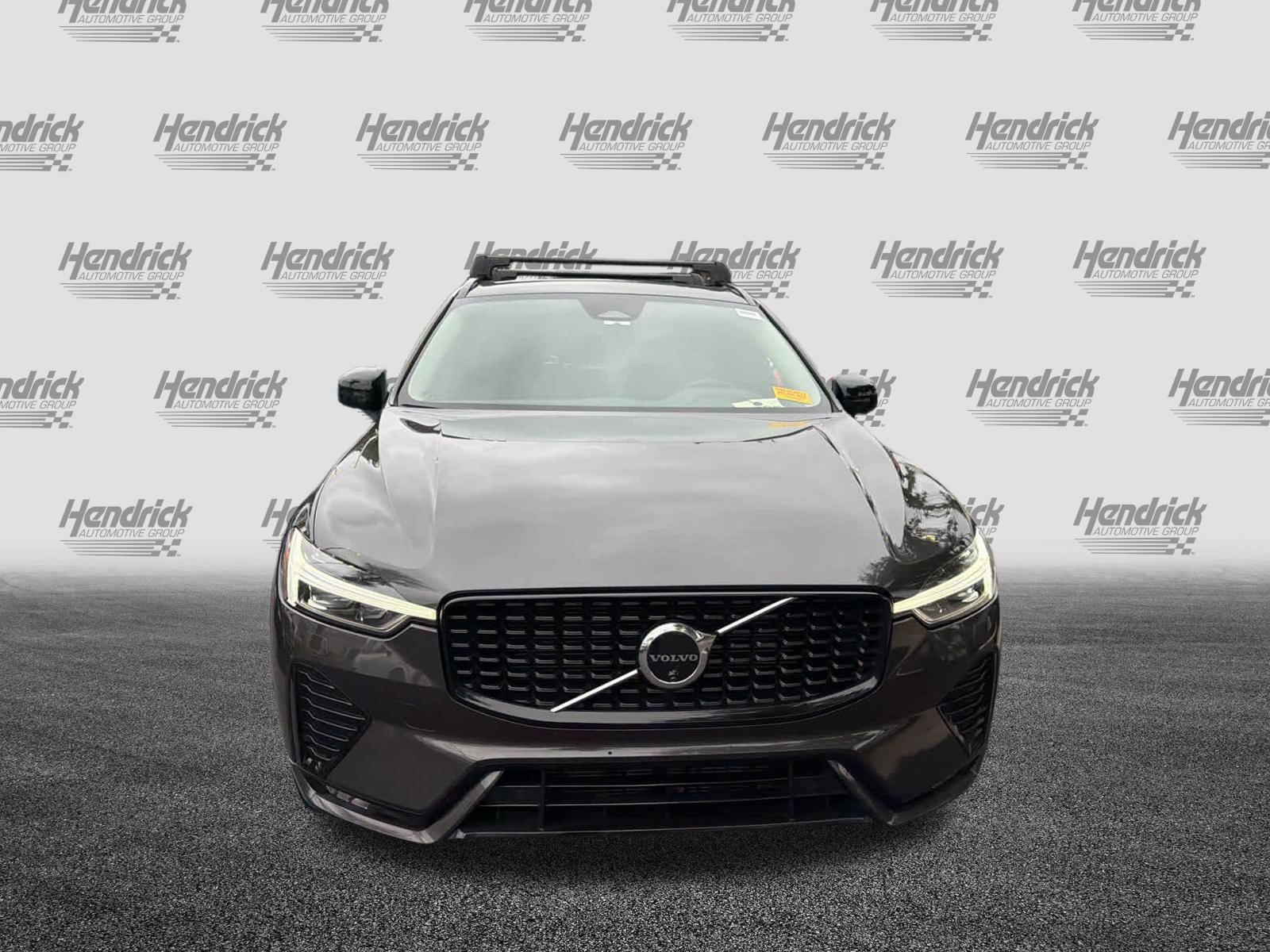 Certified 2025 Volvo XC60 B5 Plus AWD/4WD image 3