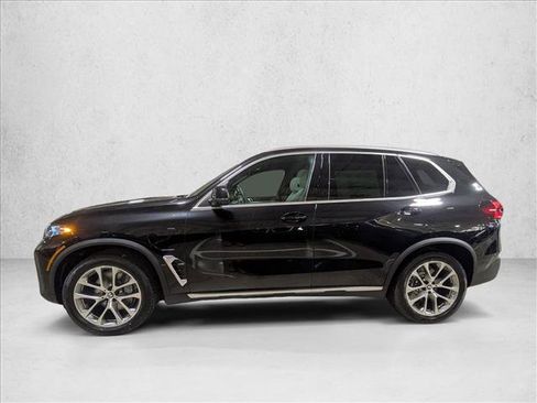 New 2026 BMW X5 xDrive50e image 9