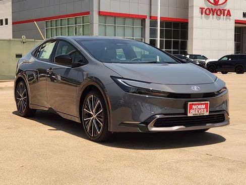 New 2026 Toyota Prius XLE FWD image 2