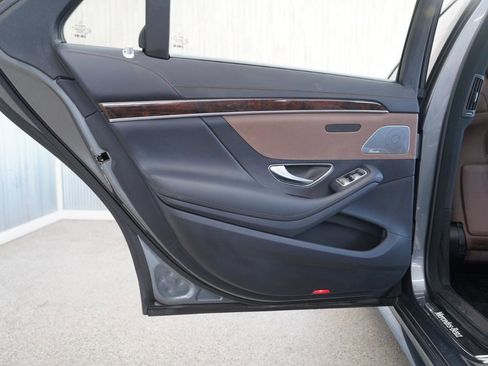 Used 2020 Mercedes-Benz S 450 Sedan image 38