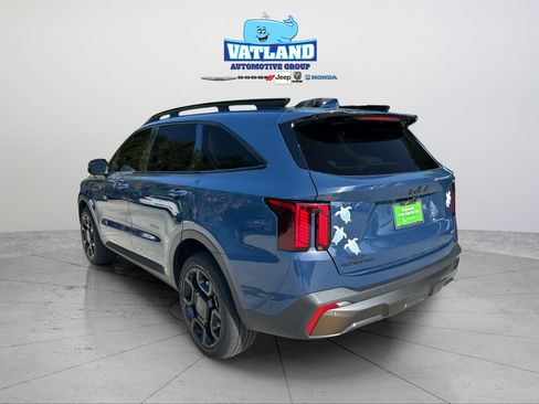 Used 2025 Kia Sorento SX AWD/4WD image 3