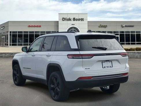 New 2026 Jeep Grand Cherokee Limited w/ Limited Altitude Package AWD/4WD image 3