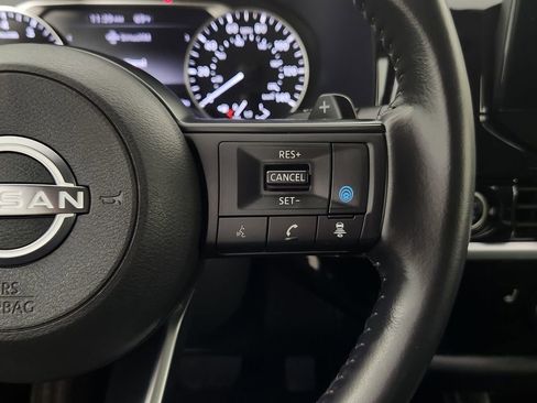 Used 2024 Nissan Pathfinder SV AWD/4WD image 19