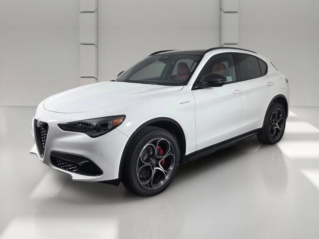 New 2026 Alfa Romeo Stelvio Sprint w/ Convenience Package AWD/4WD image 4