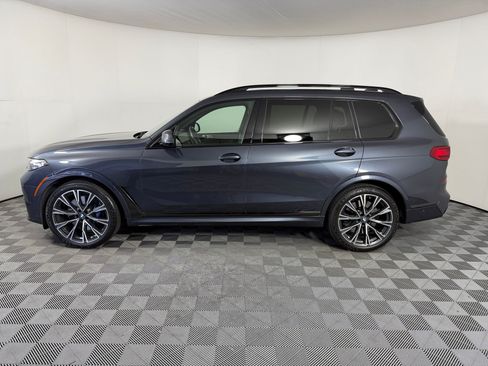 Used 2021 BMW X7 M50i w/ Dynamic Handling Package AWD/4WD image 2