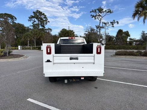 Used 2022 RAM 2500 Tradesman w/ Chrome Appearance Group image 4