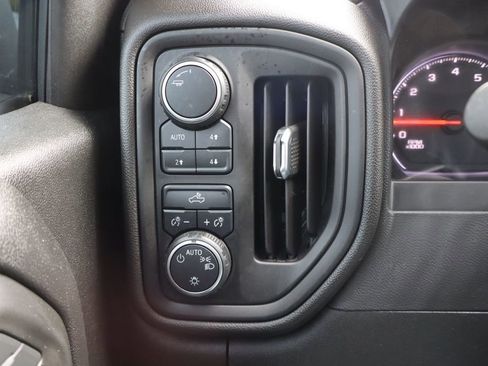 Used 2020 Chevrolet Silverado 1500 Custom Trail Boss w/ Custom Convenience Package AWD/4WD image 8