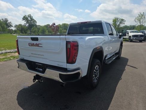 Used 2026 GMC Sierra 2500 SLT w/ SLT Premium Package AWD/4WD image 8