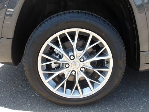 New 2025 Jeep Grand Cherokee L Summit w/ Luxury Tech Group V image 11