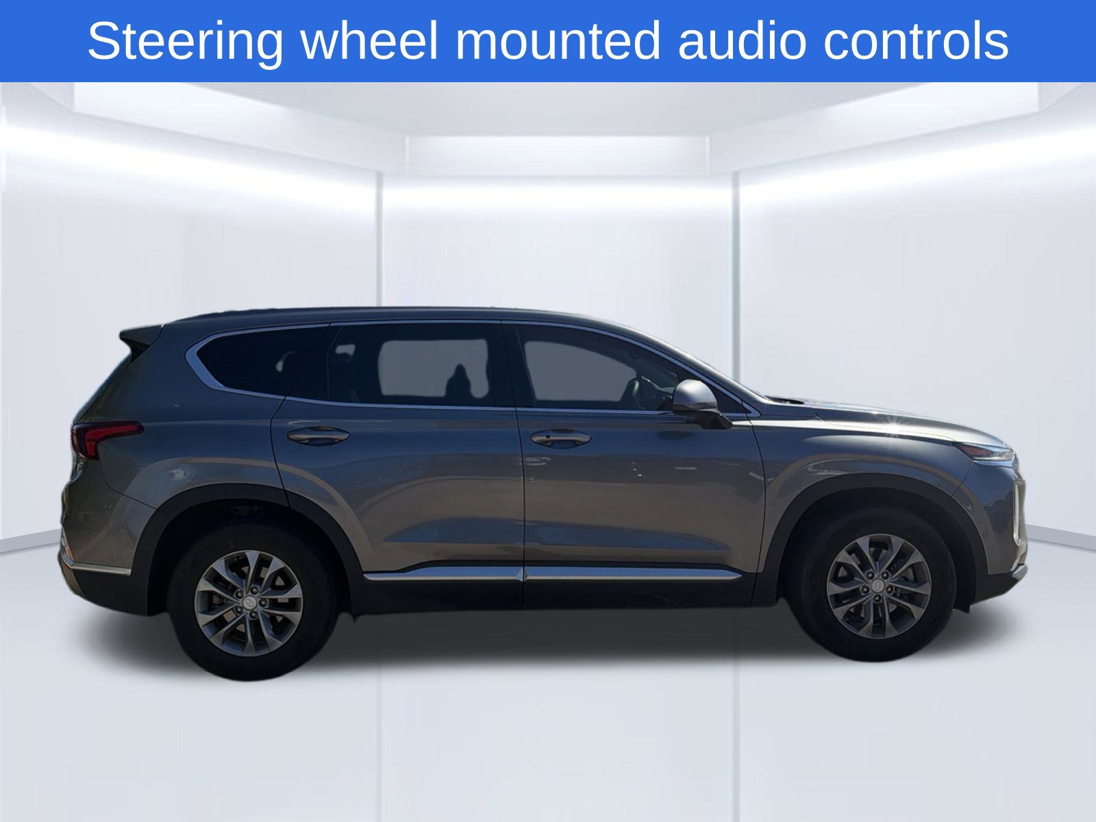 Used 2019 Hyundai Santa Fe SEL FWD image 4