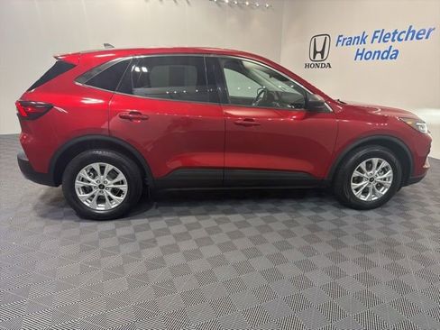 Used 2023 Ford Escape Active AWD/4WD image 6