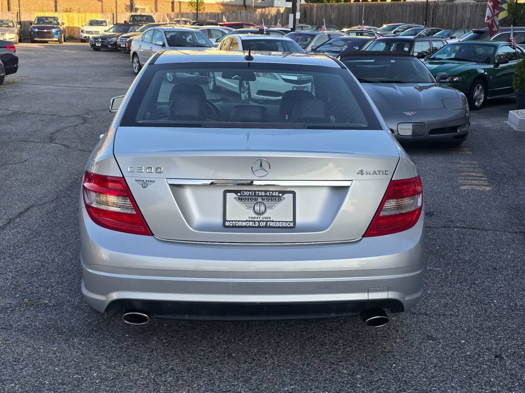 Used 2011 Mercedes-Benz C 300 4MATIC Sedan image 5