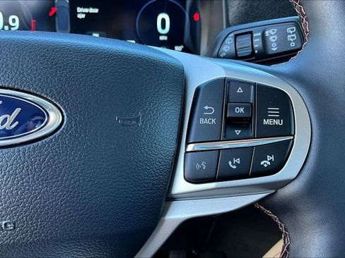 New 2026 Ford Explorer Active w/ Active Comfort Package image 19