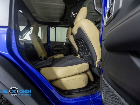 Used 2019 Jeep Wrangler Unlimited Rubicon AWD/4WD image 35