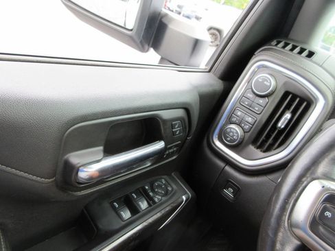 Certified 2020 Chevrolet Silverado 2500 LTZ w/ LTZ Convenience Package AWD/4WD image 27