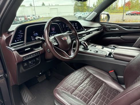 Used 2022 Cadillac Escalade ESV Premium Luxury Platinum image 14