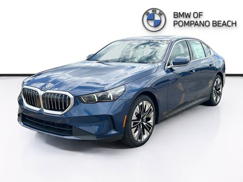 New 2026 BMW 530i w/ Premium Package image 3
