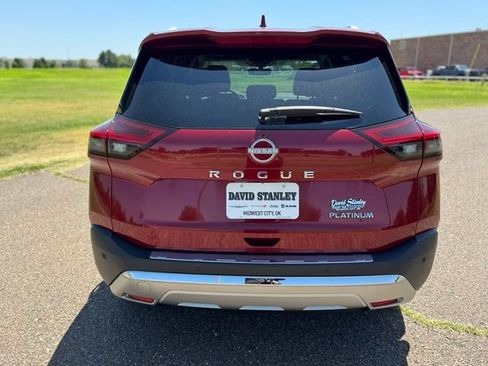 Used 2023 Nissan Rogue Platinum w/ Platinum Premium Package FWD image 5