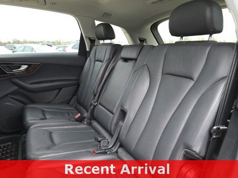 Used 2018 Audi Q7 3.0T Premium image 13