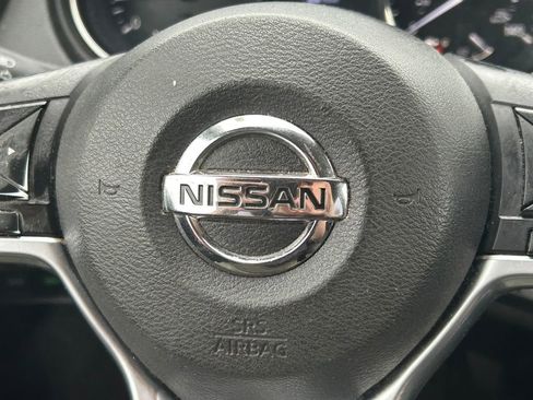 Used 2019 Nissan Rogue S w/ Special Edition Package FWD image 33