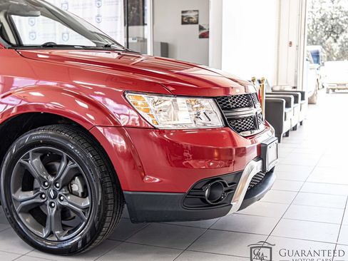 Used 2020 Dodge Journey Crossroad FWD image 4