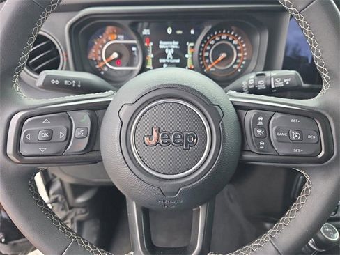 Certified 2025 Jeep Wrangler Unlimited Rubicon image 18