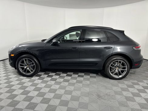 Certified 2025 Porsche Macan image 2