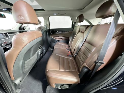 Used 2020 Kia Sorento SX image 26